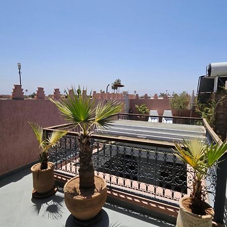 Riad Melilo Avec Piscine Chauffee Marrakesh Esterno foto