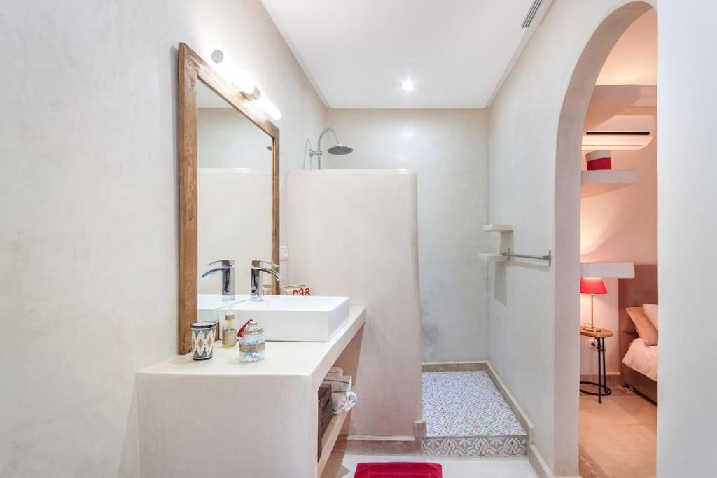 Riad Melilo Avec Piscine Chauffee Marrakesh Esterno foto