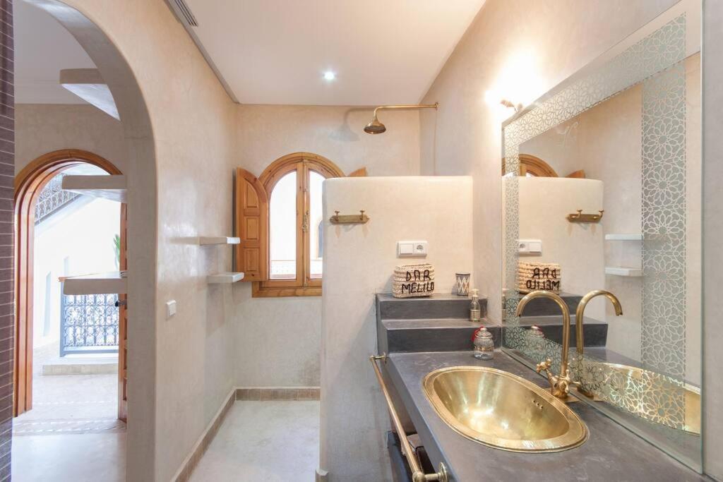 Riad Melilo Avec Piscine Chauffee Marrakesh Esterno foto