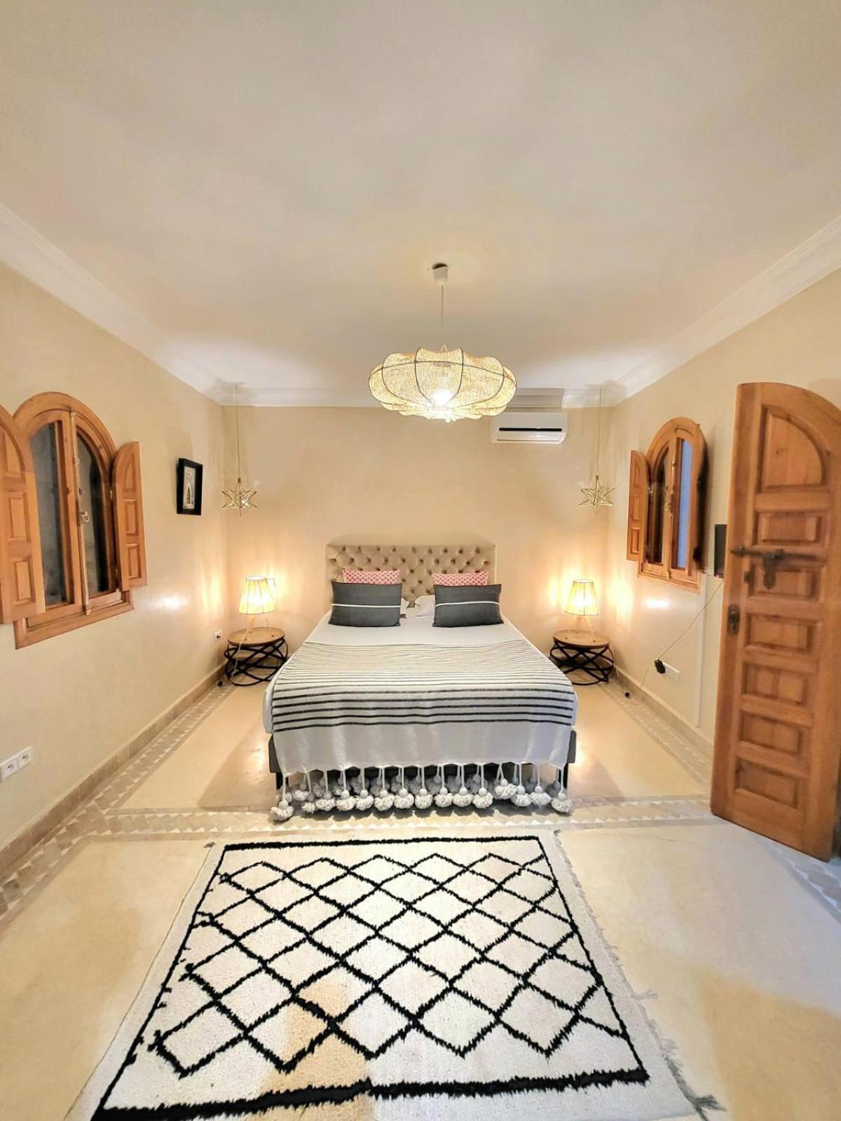 Riad Melilo Avec Piscine Chauffee Marrakesh Esterno foto