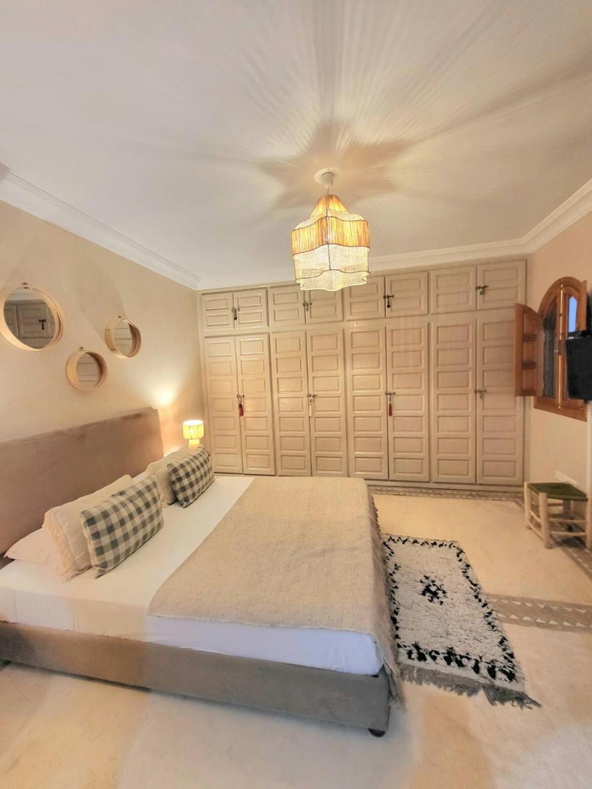 Riad Melilo Avec Piscine Chauffee Marrakesh Esterno foto