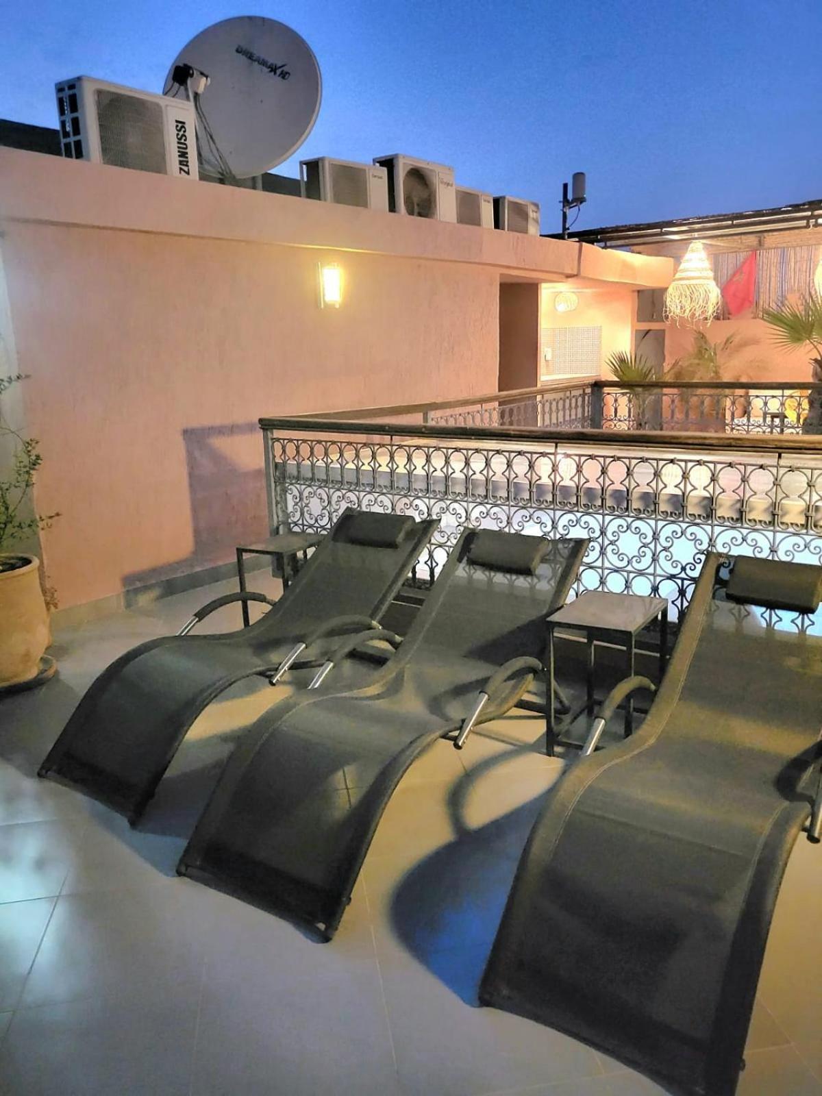 Riad Melilo Avec Piscine Chauffee Marrakesh Esterno foto