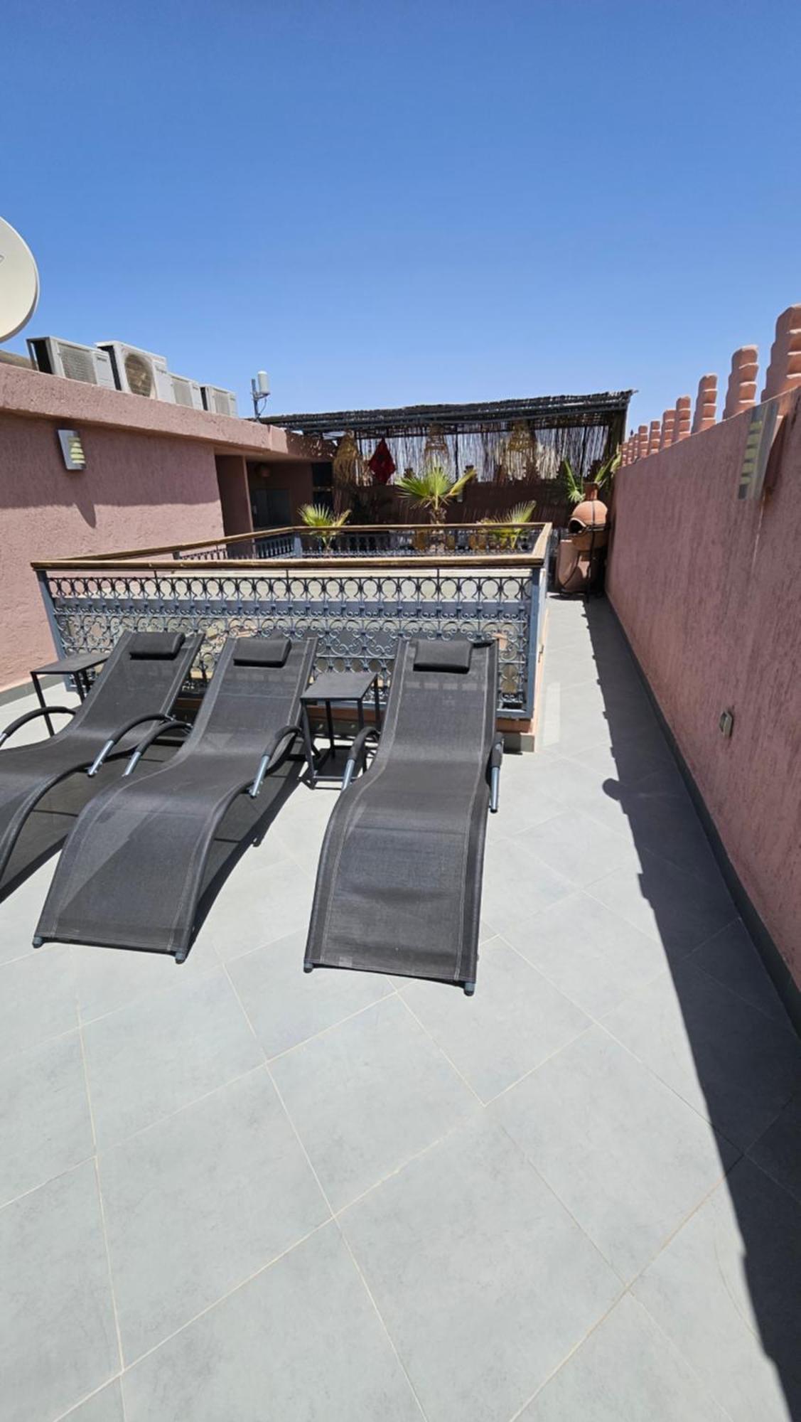 Riad Melilo Avec Piscine Chauffee Marrakesh Esterno foto