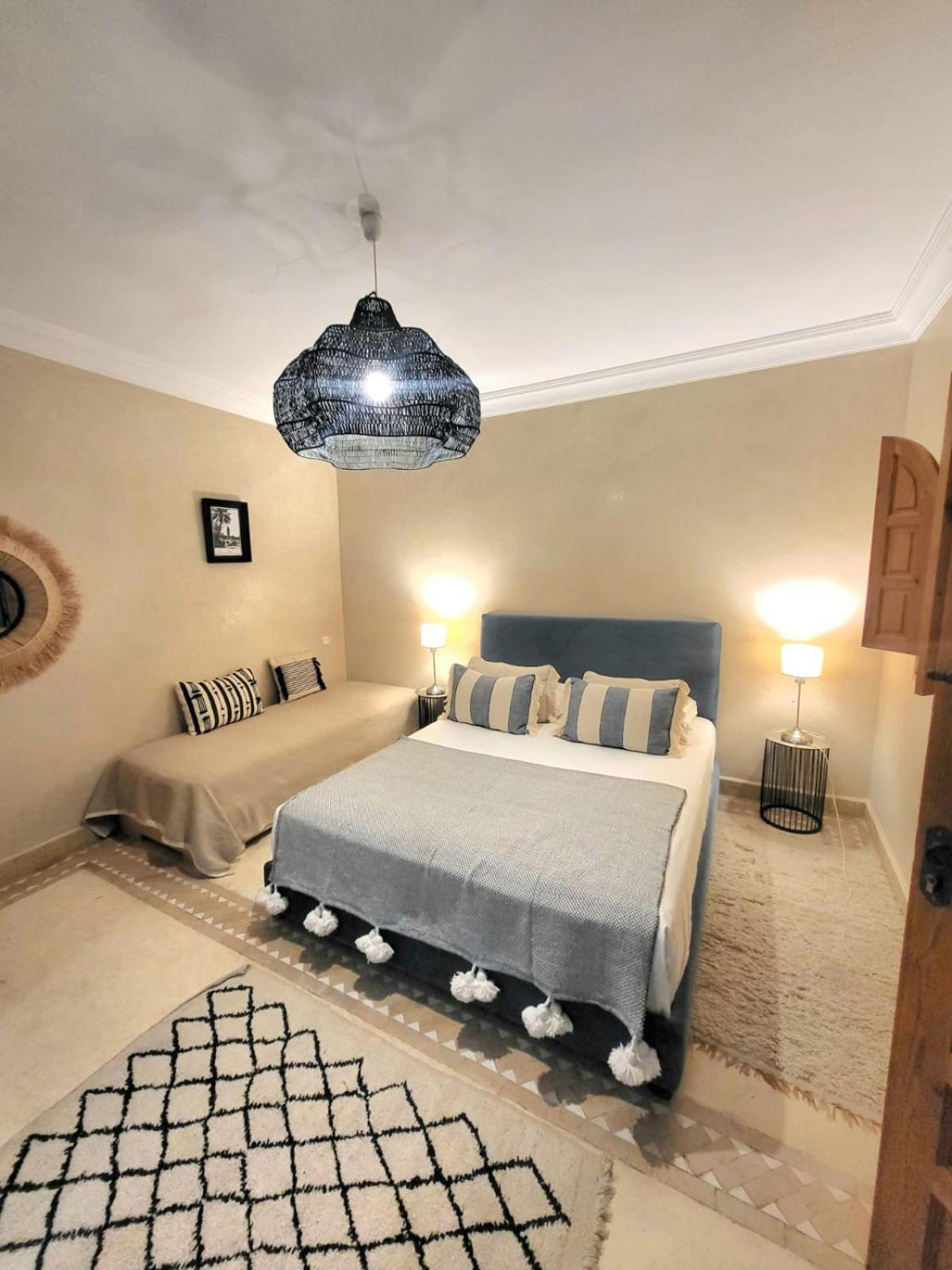 Riad Melilo Avec Piscine Chauffee Marrakesh Esterno foto