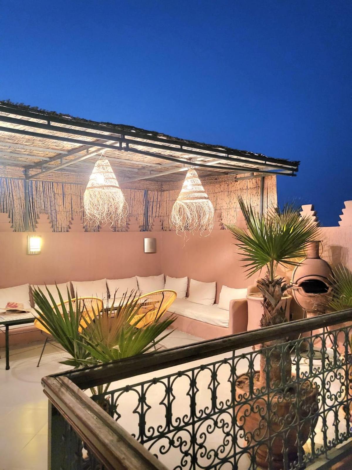 Riad Melilo Avec Piscine Chauffee Marrakesh Esterno foto
