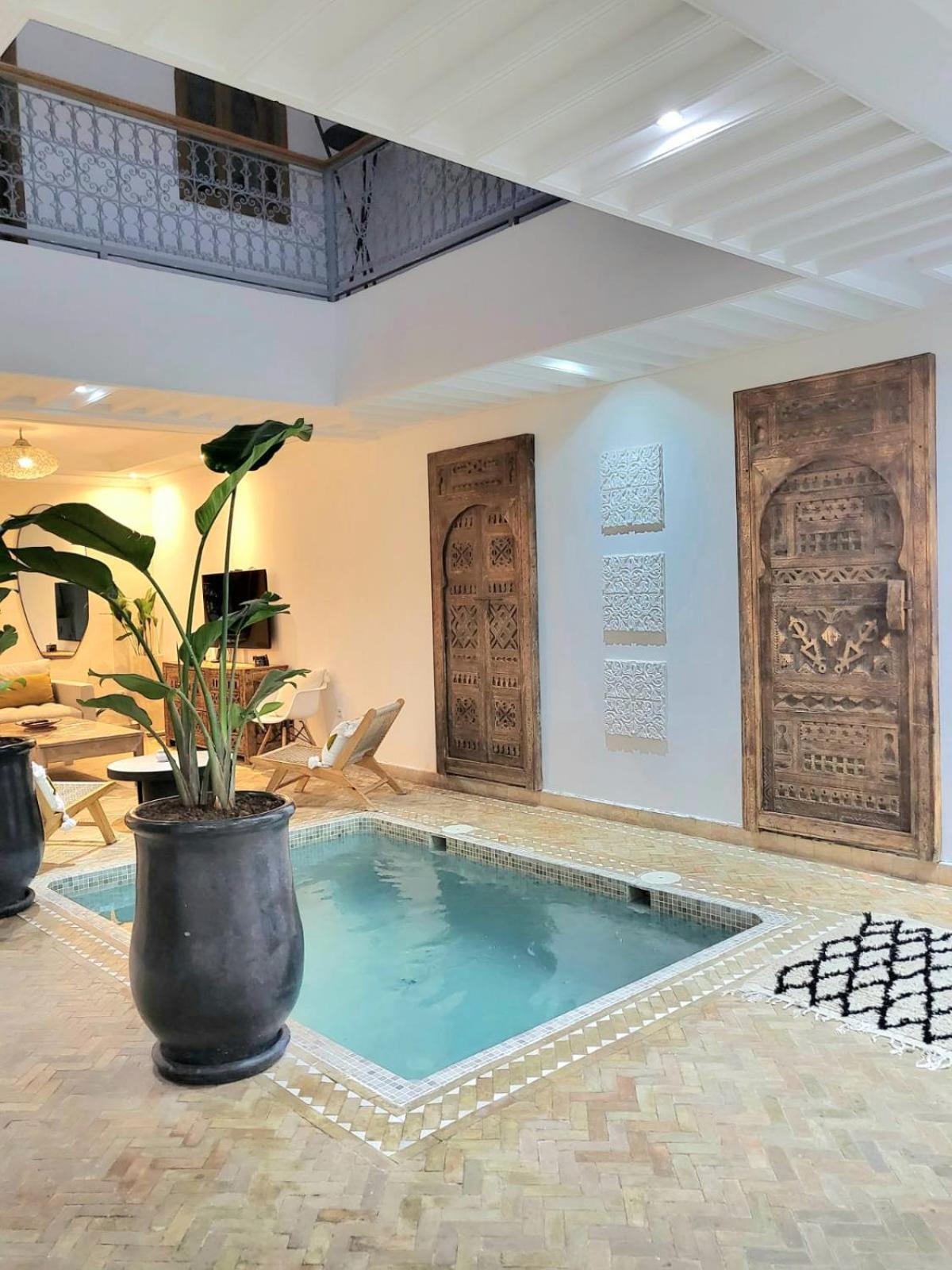 Riad Melilo Avec Piscine Chauffee Marrakesh Esterno foto